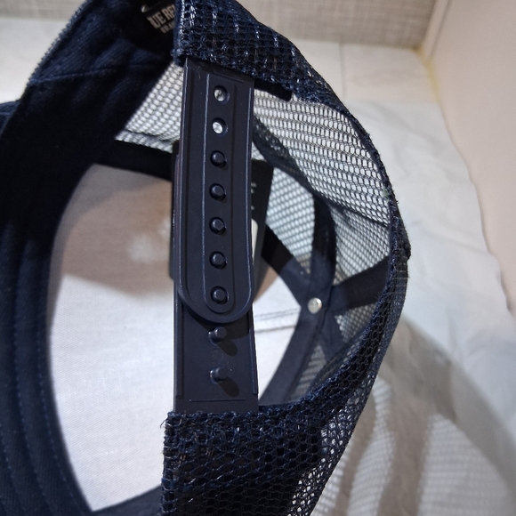 TRUE RELIGION Men's Cap BHUDDA TRUCKER HAT Blue Mesh BRAND-NEW w/tag - Picture 6 of 8